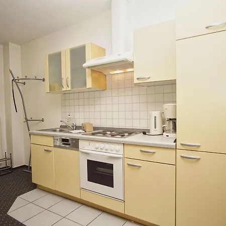 Nah Am Meer, Ruhige Lage, Gratis Nutzung Vom Ahoi Erlebnisbad Und Sauna In Sellin - Haus Inselblick 01 Goehren (Ruegen)