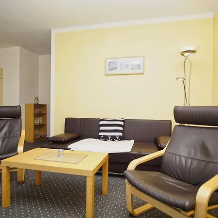 Apartment Nah Am Meer, Ruhige Lage, Gratis Nutzung Vom Ahoi Erlebnisbad Und Sauna In Sellin - Haus Inselblick 01