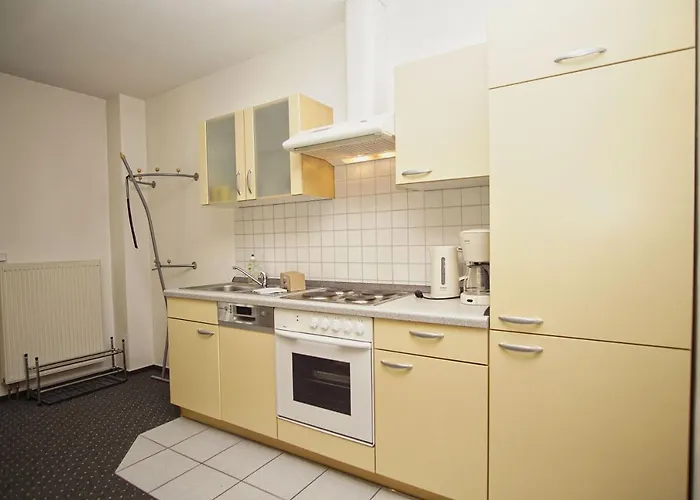 Nah Am Meer, Ruhige Lage, Gratis Nutzung Vom Ahoi Erlebnisbad Und Sauna In Sellin - Haus Inselblick 01 Goehren (Ruegen)