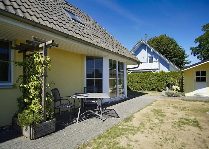 Nah Am Meer, Ruhige Lage, Gratis Nutzung Vom Ahoi Erlebnisbad Und Sauna In Sellin - Haus Inselblick 01 * Goehren (Ruegen)