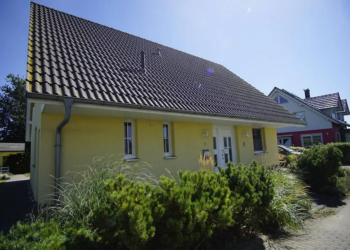 Nah Am Meer, Ruhige Lage, Gratis Nutzung Vom Ahoi Erlebnisbad Und Sauna In Sellin - Haus Inselblick 01